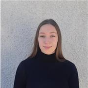 Etudiante en Deust de l'animation et de la gestion des activités physiques et sportives, donne des cours de danse moderne jazz et classique